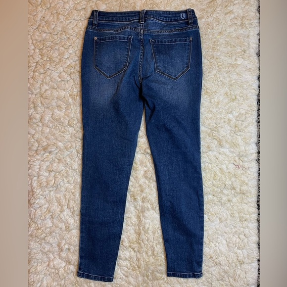 ⭐️Kensie Skinny Jeans - Picture 3 of 5